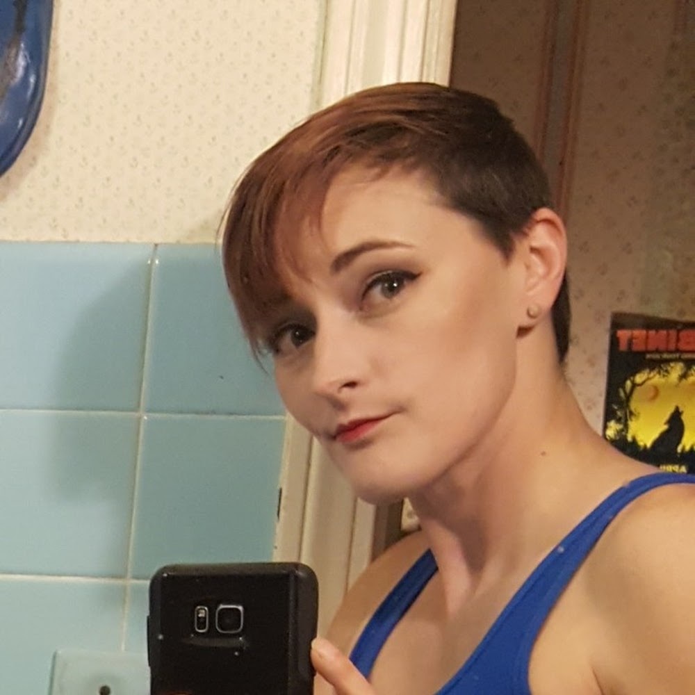 Meet your Posher, April